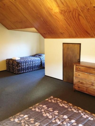 وودلاندز متلز اند اپارتمنتز