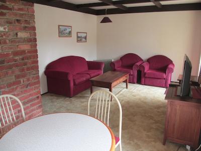 وودلاندز متلز اند اپارتمنتز