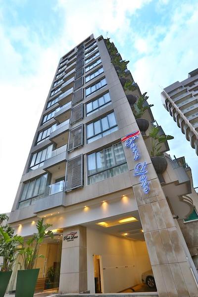 پارک لان فورنیشد سویتز