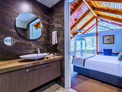 گراند مرکور پوکا پارک ریزرت