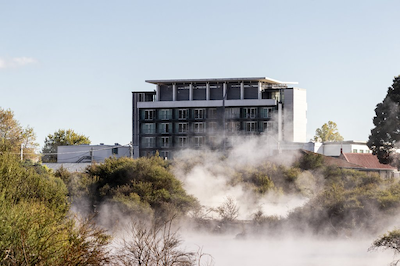 هلید این رتروا