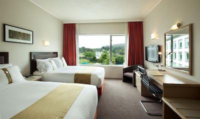 هلید این رتروا