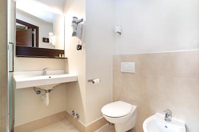 ب اند ب ترینو