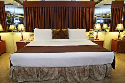 سان اند سندز هتل کلاک تاور