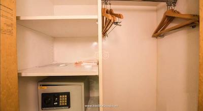 سان اند سندز هتل کلاک تاور