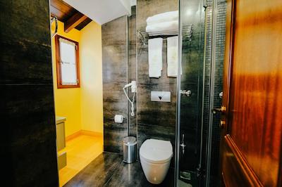 ردز نیهری الیت سویتز