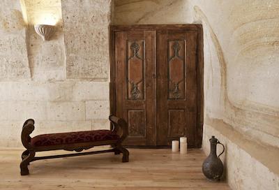 فرسو کاو سویتز اند مانشنز