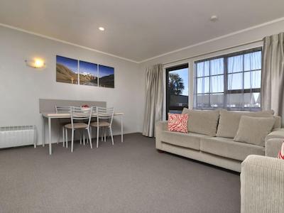 نایتسبریج کورت متر لج