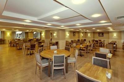 مارینز پارک هتل پراگسکایا(سان فلاور پارک)