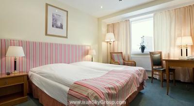 مارینز پارک هتل پراگسکایا(سان فلاور پارک)