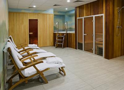 مارینز پارک هتل پراگسکایا(سان فلاور پارک)