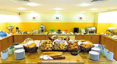 مارینز پارک هتل پراگسکایا(سان فلاور پارک)