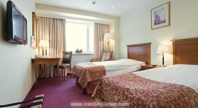 مارینز پارک هتل پراگسکایا(سان فلاور پارک)