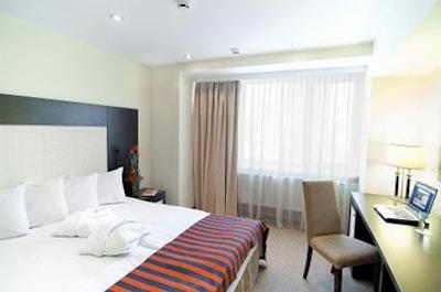 مارینز پارک هتل پراگسکایا(سان فلاور پارک)