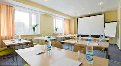 مارینز پارک هتل پراگسکایا(سان فلاور پارک)