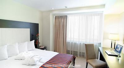 مارینز پارک هتل پراگسکایا(سان فلاور پارک)