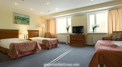 مارینز پارک هتل پراگسکایا(سان فلاور پارک)