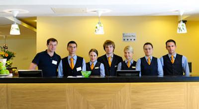 مارینز پارک هتل پراگسکایا(سان فلاور پارک)