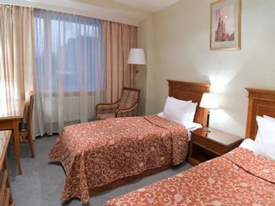 مارینز پارک هتل پراگسکایا(سان فلاور پارک)