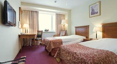 مارینز پارک هتل پراگسکایا(سان فلاور پارک)