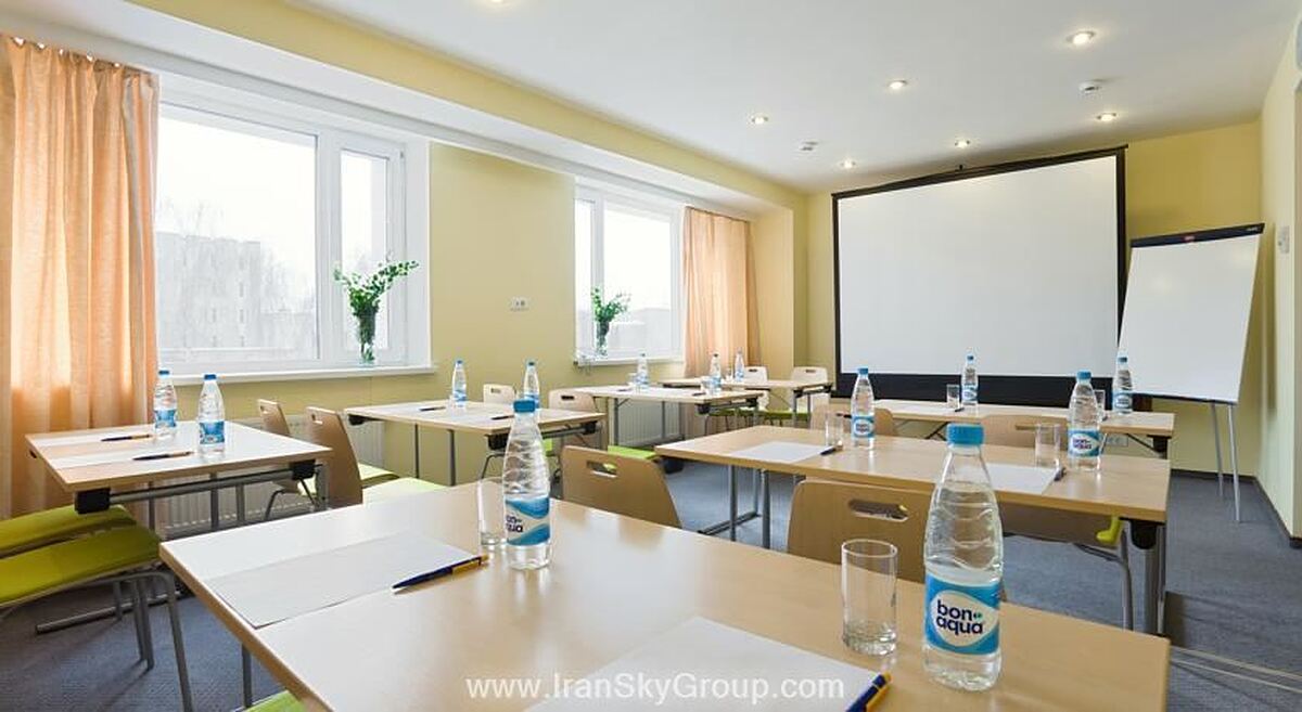 مارینز پارک هتل پراگسکایا(سان فلاور پارک)