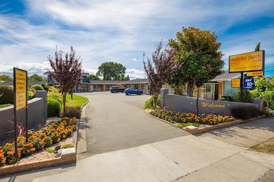 میدل پارک متل