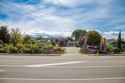 میدل پارک متل