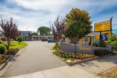 میدل پارک متل