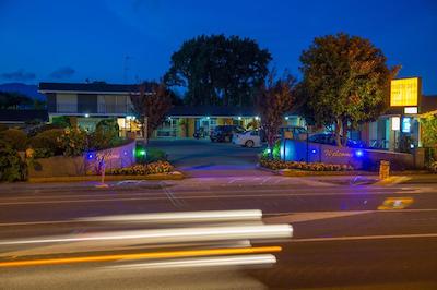 میدل پارک متل