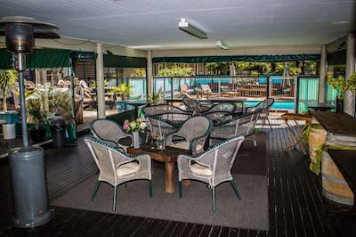 وودلاندز متل اند کنفرنس ونو