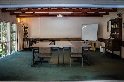 وودلاندز متل اند کنفرنس ونو