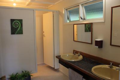 وودلاندز متل اند کنفرنس ونو