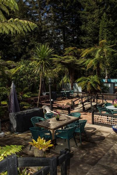 وودلاندز متل اند کنفرنس ونو