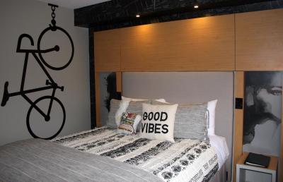 بند پلاس هتل ترنتو