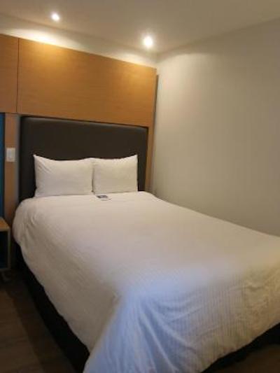 بند پلاس هتل ترنتو