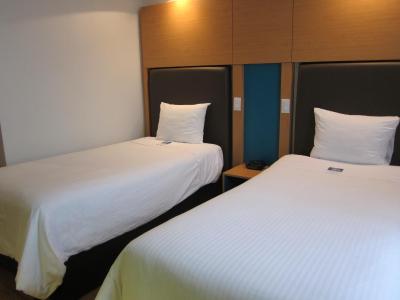 بند پلاس هتل ترنتو