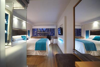 بند پلاس هتل ترنتو