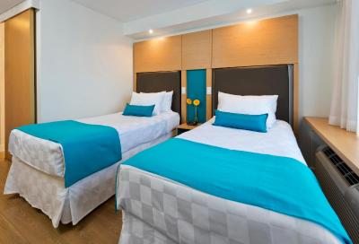 بند پلاس هتل ترنتو