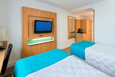 بند پلاس هتل ترنتو