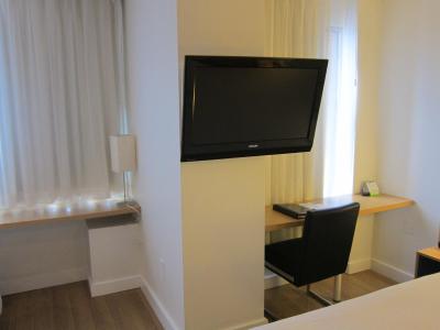 بند پلاس هتل ترنتو