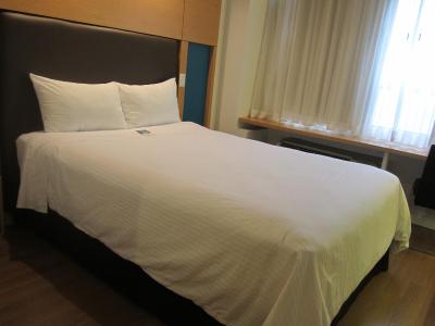 بند پلاس هتل ترنتو