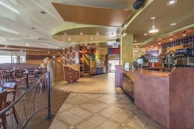 کلارین هتل اند کنفرنس سنتر