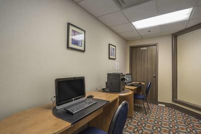 کلارین هتل اند کنفرنس سنتر