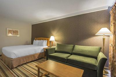 کلارین هتل اند کنفرنس سنتر