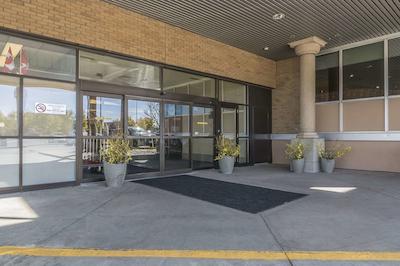 کلارین هتل اند کنفرنس سنتر