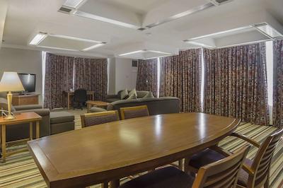 کلارین هتل اند کنفرنس سنتر