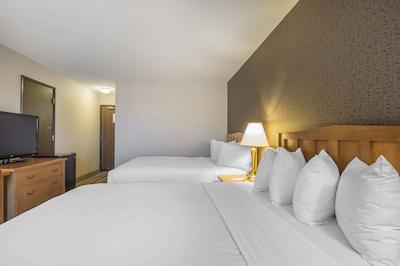 کلارین هتل اند کنفرنس سنتر