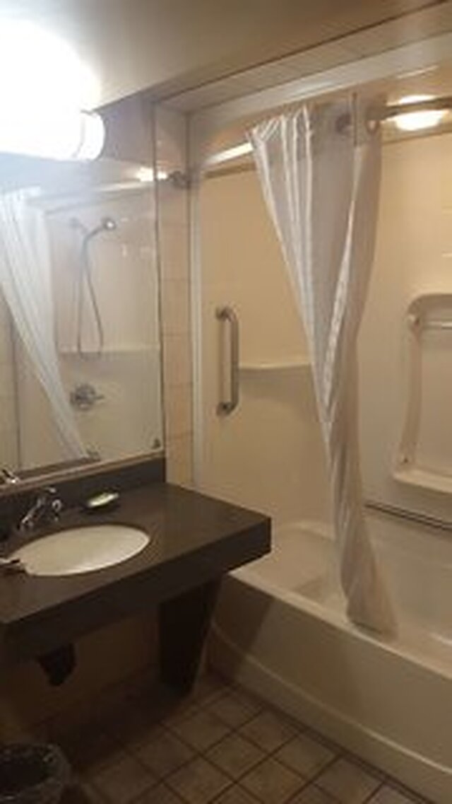 بست وسترن پکاترا این