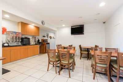 نایتز این اند سویتز گالوپ