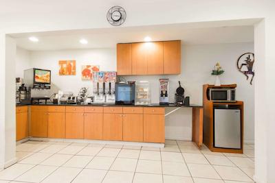 نایتز این اند سویتز گالوپ